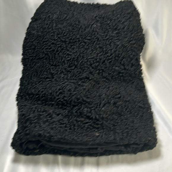 Vintage curly Persian lambswool hand warmer. Satin lining. Zipper. 16"x12" - Picture 1 of 3